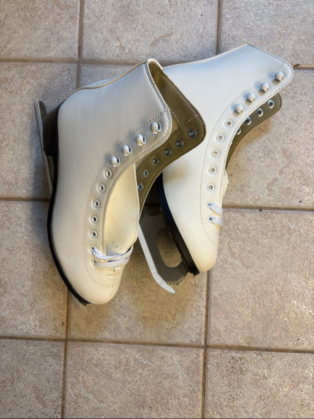 American Apparel White Women's Figure Ice Skates with Tan Accents